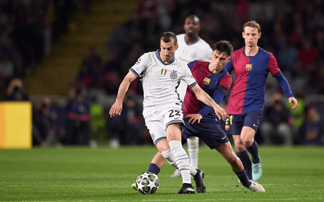 美因茨主帅：战胜拜仁并不是没可能，球队要保持积极心态面对（美因茨主帅：击败拜仁并非不可能，全队需以积极心态迎战）