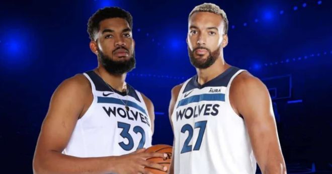 拼劲十足，多库17岁时曾与孔帕尼进行一对一单挑（17岁多库斗志十足，曾与孔帕尼上演一对一对决）