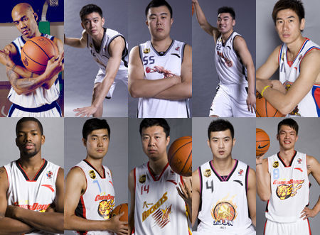 全网首发，足球纪录电影《决战梭鱼湾》明日12：00登陆爱奇艺（足球纪录电影《决战梭鱼湾》将于明日12：00独家登陆爱奇艺）