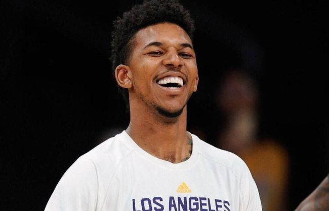 国际米兰冬窗无动作，奥西利奥坚持不引援，三大暗流潜藏涌动？（国米冬窗按兵不动：奥西利奥拒引援，三股暗潮涌动？）