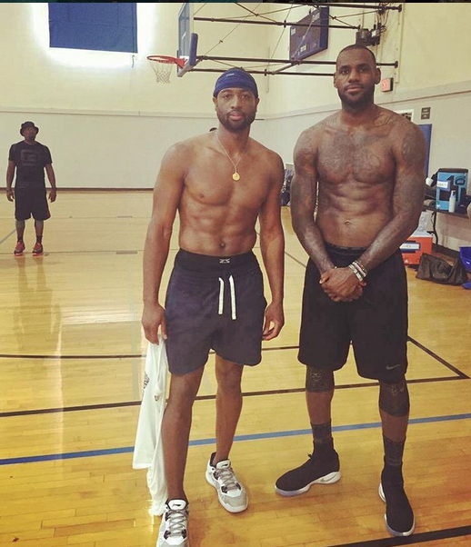 巴恩斯：詹姆斯统治了比赛那么久，他真的很难防守很难阻止（巴恩斯：詹姆斯长期统治赛场，真是难防难挡）