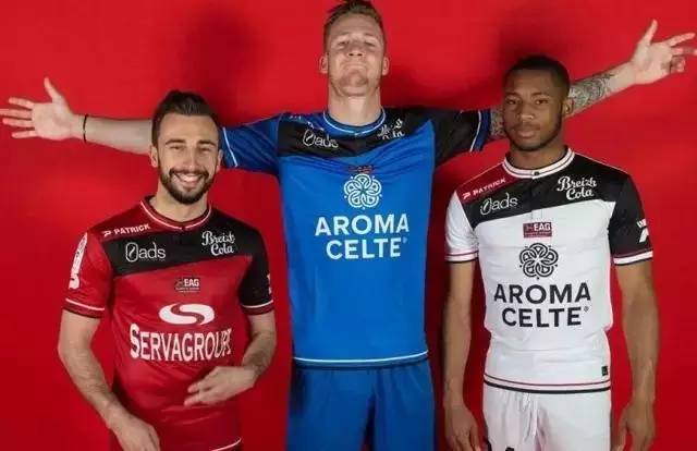 2025足协杯决赛“明星机位”公布：法比奥、纳萨里奥当选（2025足协杯决赛明星机位出炉：法比奥与纳萨里奥当选）