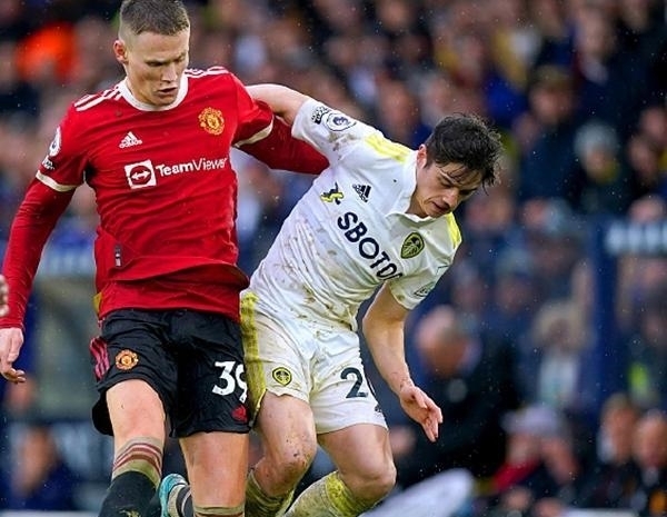 足球世界杯官方公布首批裁判名单，引发讨论（国际足联发布世界杯首批裁判阵容，社会各界热议）