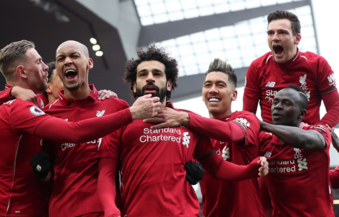 拉菲尼亚安慰弗里克？世体：弗里克只是不满裁判判罚（世体：弗里克只是对裁判判罚不满，非拉菲尼亚安慰）