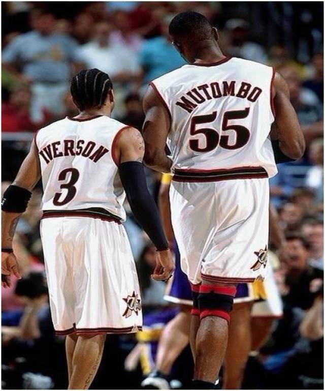 欧洲乔丹！马尔卡宁出场23分钟砍43分，每分钟两分打崩对手（23分钟43分！马尔卡宁化身欧洲版乔丹，以每分钟2分效率打崩对手）