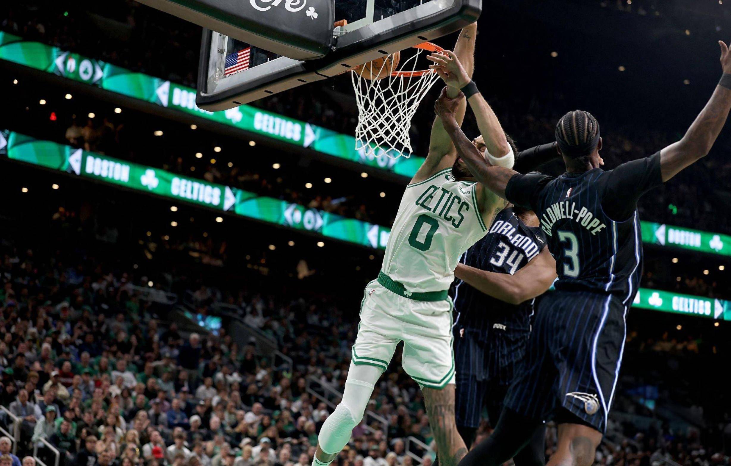 科贝：维尼修斯、82等人不满阿隆索，姆巴佩、裤袜等人支持他（科贝：维尼修斯、82等人对阿隆索不满，姆巴佩、裤袜等力挺阿隆索）