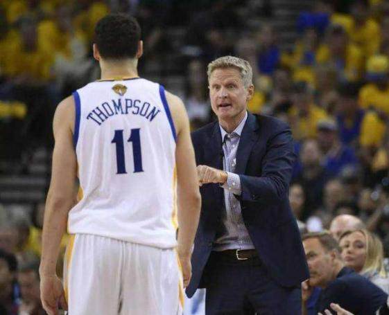 无悬念？中超官方第30轮最佳候选：上演大四喜的法比奥领衔（悬念不大？中超第30轮官方最佳候选出炉：大四喜的法比奥领跑）